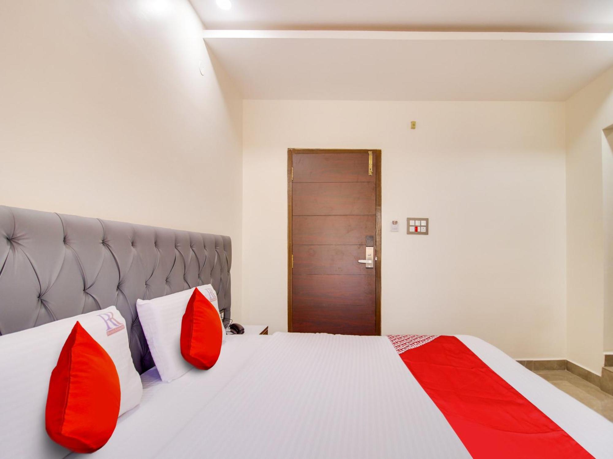Hotel O Rr Residency Khammam Bagian luar foto